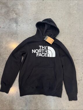 The North Face Half Dome Pullover Hoodie – NWT – Size M – Black/White